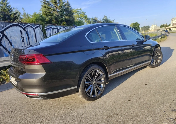 Volkswagen Passat cena 130000 przebieg: 88400, rok produkcji 2021 z Warszawa małe 742